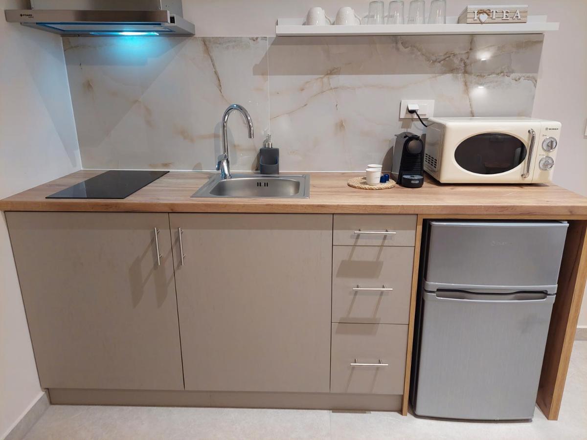 Phoenix Apartments Парга Екстер'єр фото