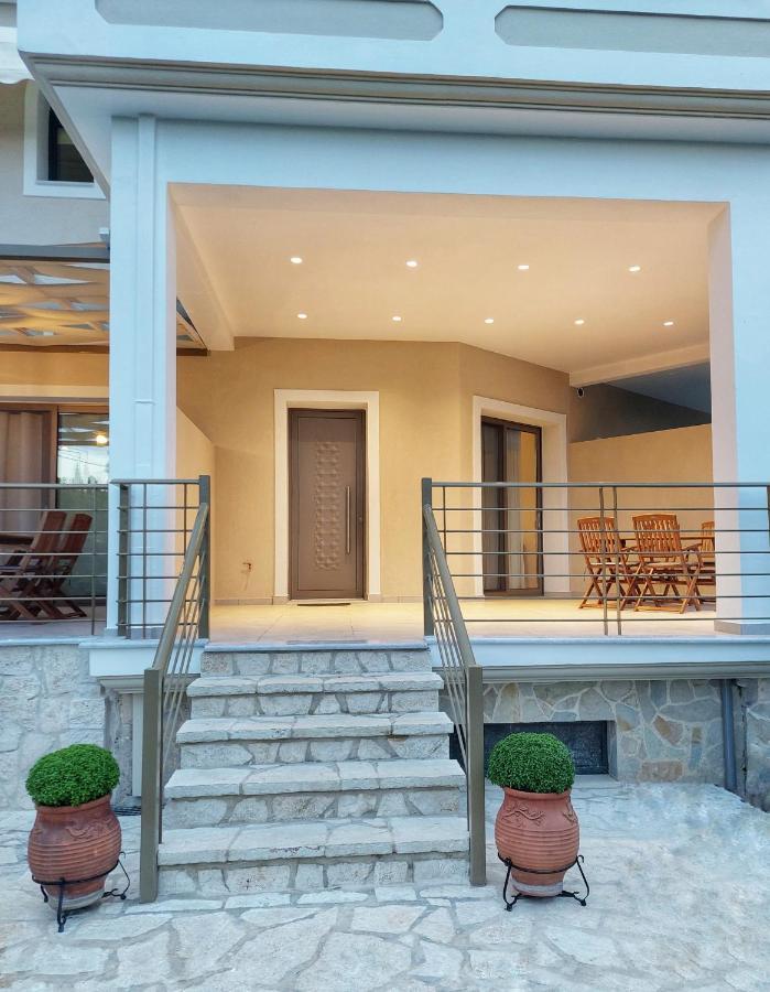 Phoenix Apartments Парга Екстер'єр фото